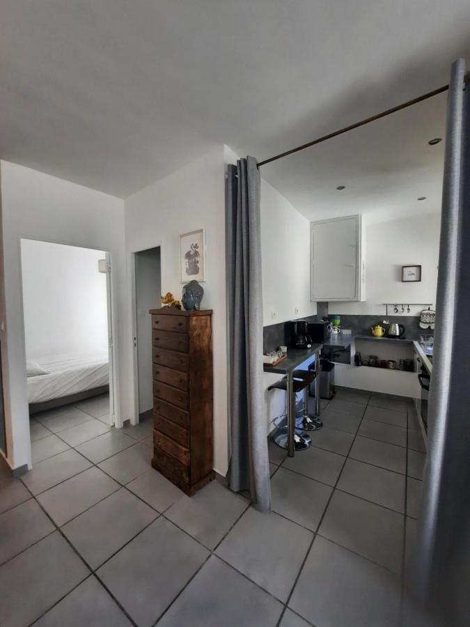Agreable Appartement T2 Proche Centre Нім Екстер'єр фото