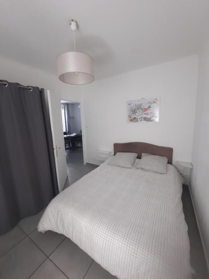 Agreable Appartement T2 Proche Centre Нім Екстер'єр фото